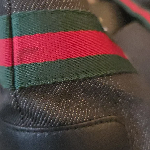 Gucci Vintage Sherry Line Gray Tote with Green and Red Web Straps - Picture 13 of 13